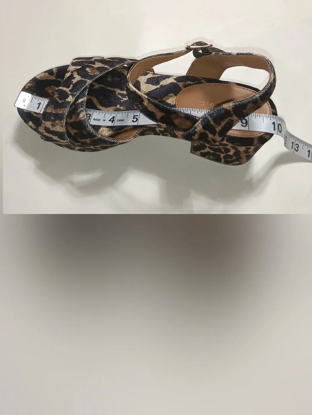 Gianni Bini Joize Leopard Velvet Crossband Platform Block Heel Sandals Size 8